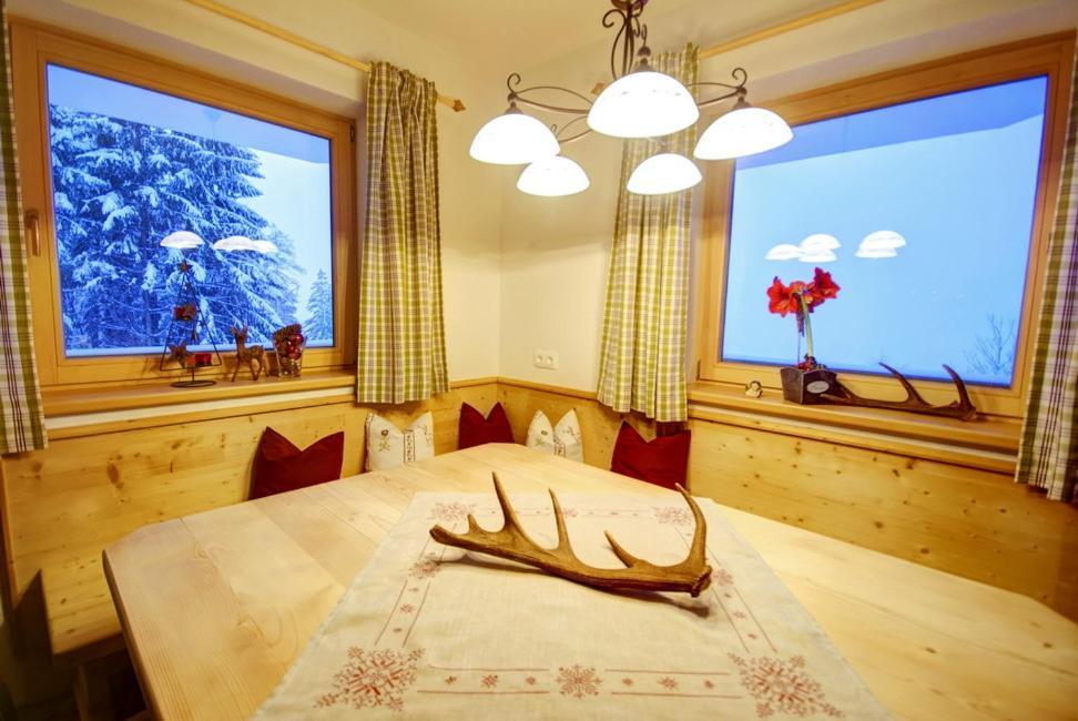 Landhaus Alpenjaeger Hainzenberg Værelse billede